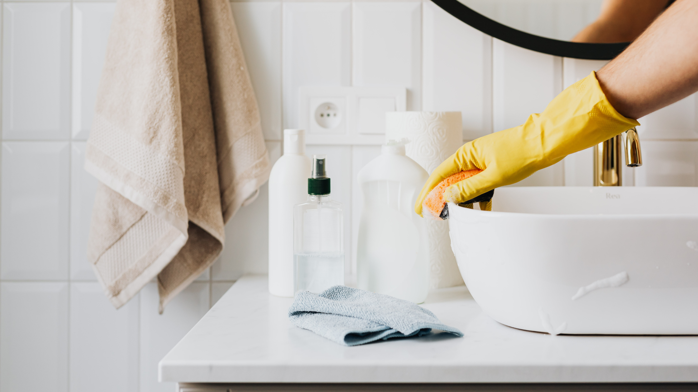 Welcome Guests Easily